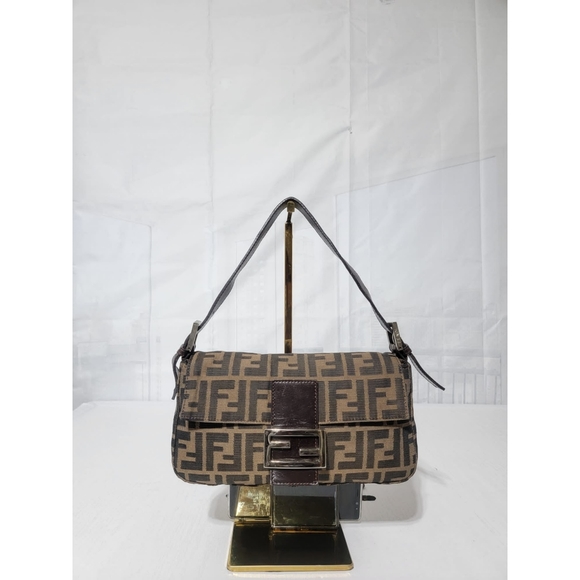 Fendi Zucca Canvas Baguette Brown - Picture 1 of 16